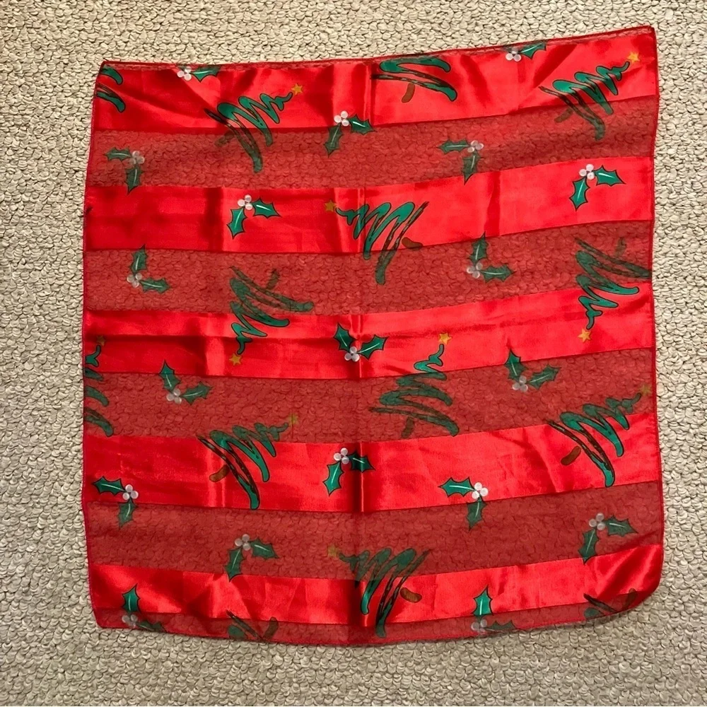 VTG Christmas Red Green Square Scarf Christmas Tree Holly Polyester 19.5in